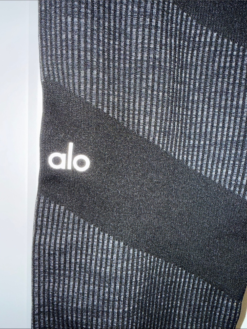 Alo Ribbed leggings - Picture 3 of 5